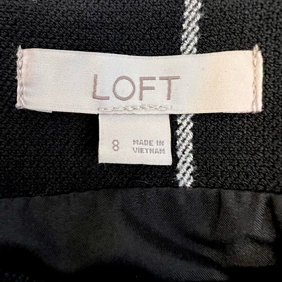 Ann Taylor LOFT Black and White Plaid Skirt with Gold Buttons, Size 8 - Picture 5 of 10